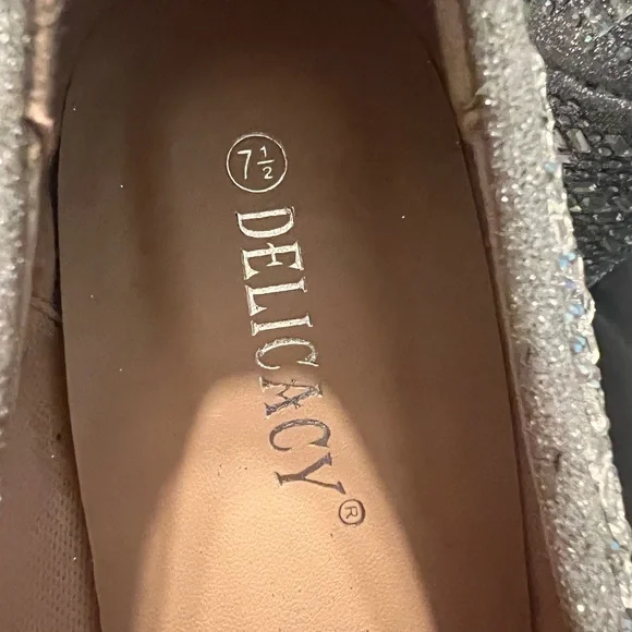 Wedge Heels - Picture 2 of 4